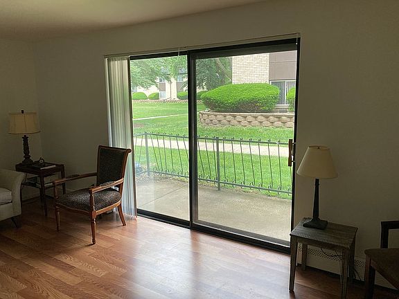 4th image of 11117 S 84th Ave APT 1A