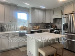 47 Arabian Dr, Charleston, SC 29407