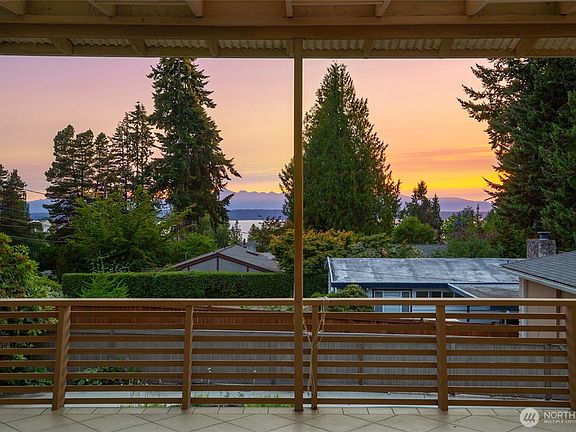 3rd image of 8957 188th Street SW
