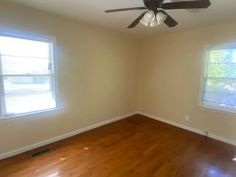 4025 Acacia Dr — Photo 4