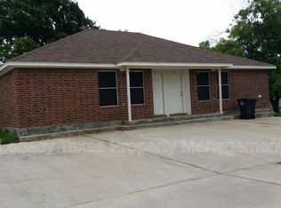 641 E Woodard Ave, Cleburne, TX 76033
