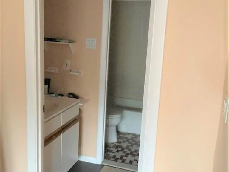10 Roberts St #21 — Photo 4