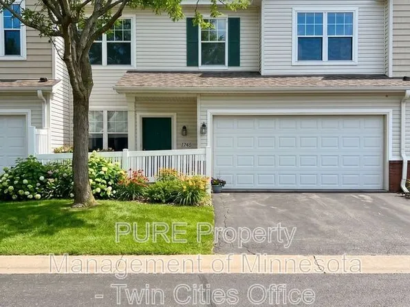 1745 Countryside Dr, Shakopee, MN 55379