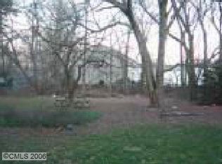 340 Brewster St, Bridgeport, CT 06605