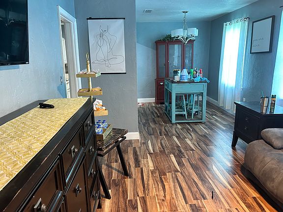 4th image of 6055 Transylvania Ave