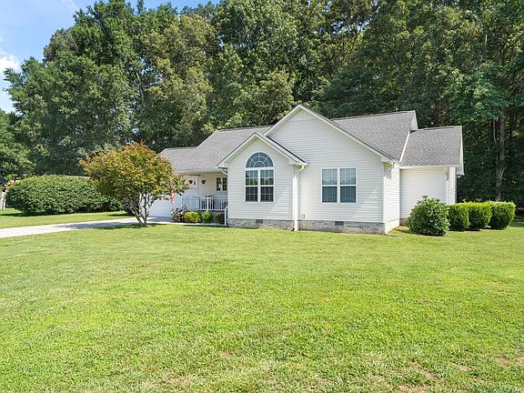 3rd image of 43 Shady Cove Ct
