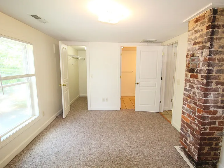 272 W Bruce St — Photo 18