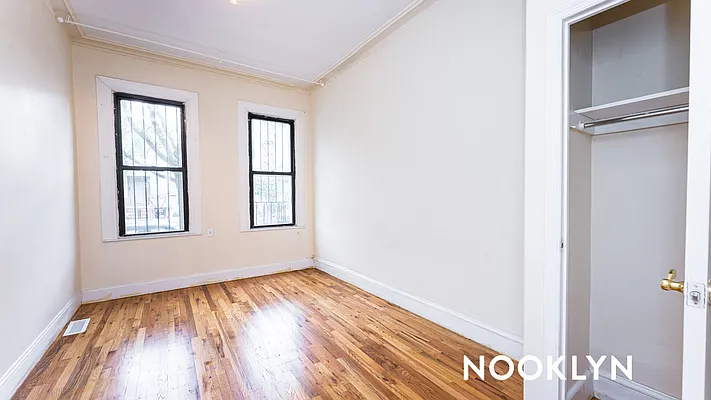 Rented by Nooklyn NYC LLC | media 27