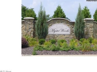 2 Mystic New Buffalo Rd, Columbiana, OH 44408