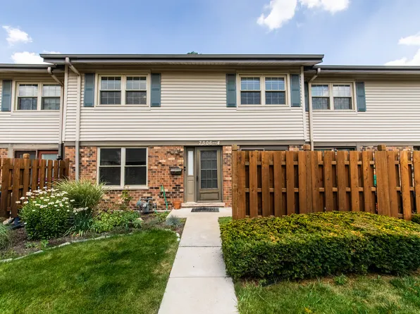 7306 Winthrop Way Unit 4, Downers Grove, IL 60516