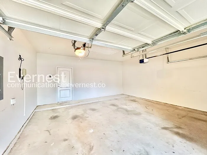 6458 Riverside Dr — Photo 24