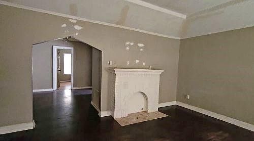 3rd image of 2240 NE 20th St
