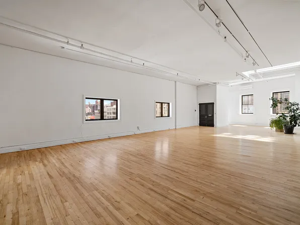 47 Howard Street 5 image 3 of 7