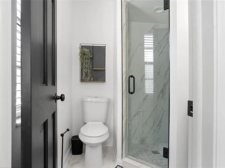 2540 Albany Dr — Photo 47