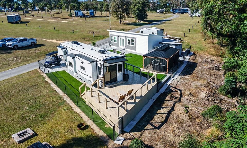 15991 NE 243rd Place Rd #351 & 352, Fort Mc Coy, FL 32134