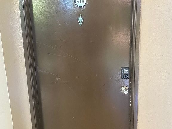 4th image of 2411 W Horatio St Unit 518