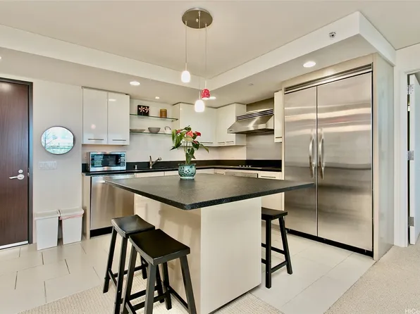 1200 Queen Emma St APT 1104, Honolulu, HI 96813