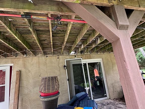 2nd image of 11966 Hemlock Rd