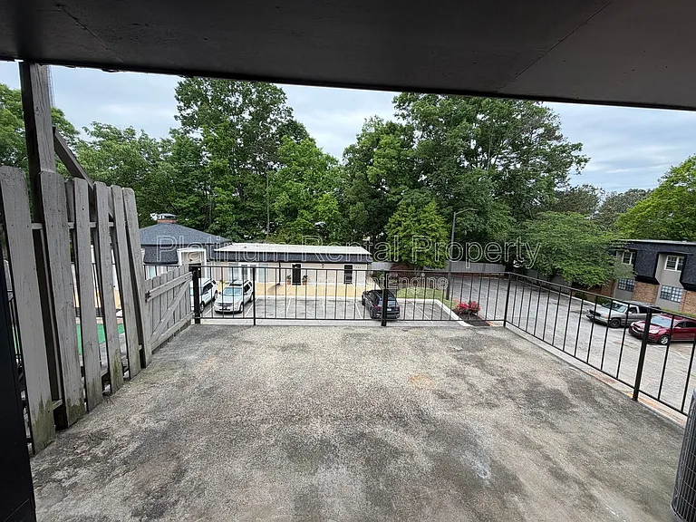 335 Winding River Dr #H — Photo 20