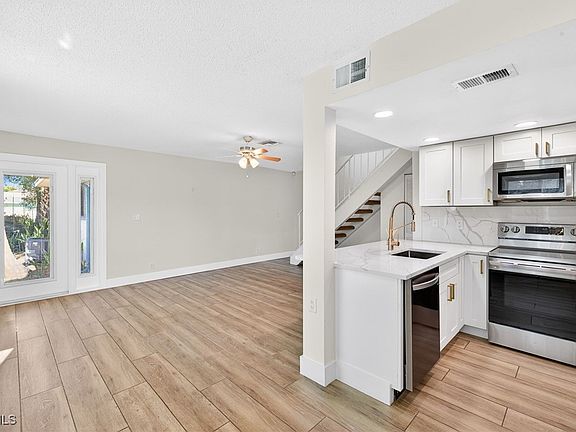4th image of 3309 Royal Canadian Trce APT 3