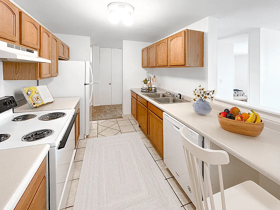 Westview Apartments — Photo 3
