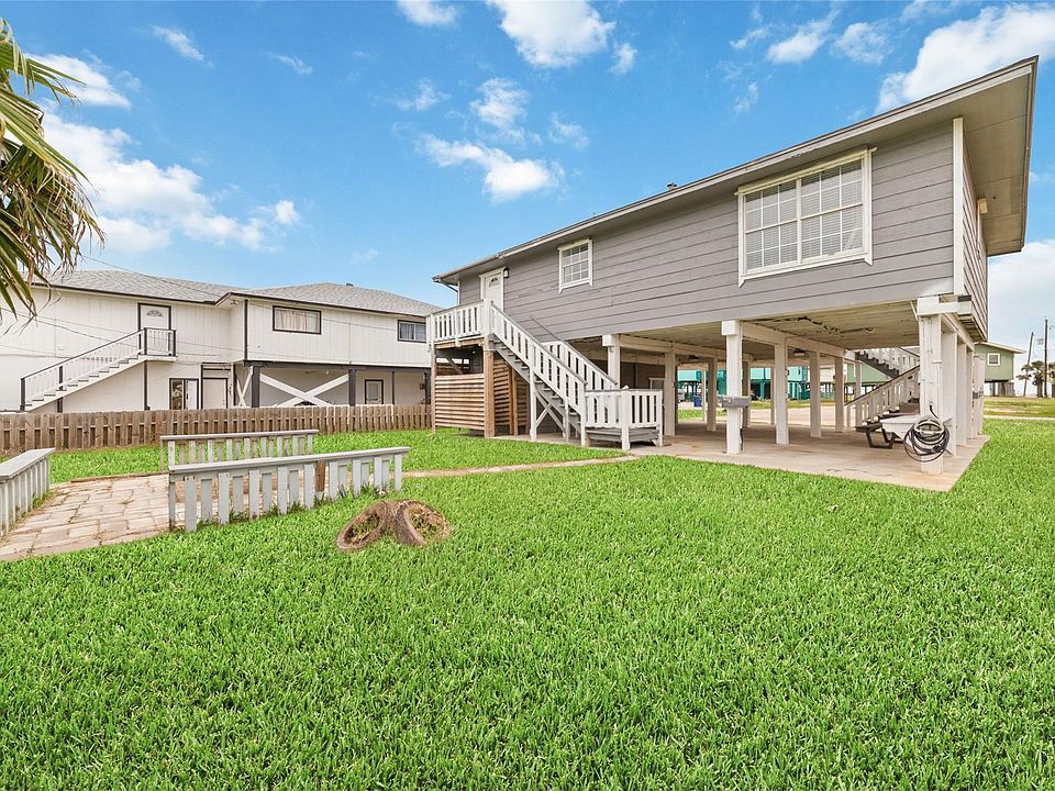 1st image of 610 Seashell Dr