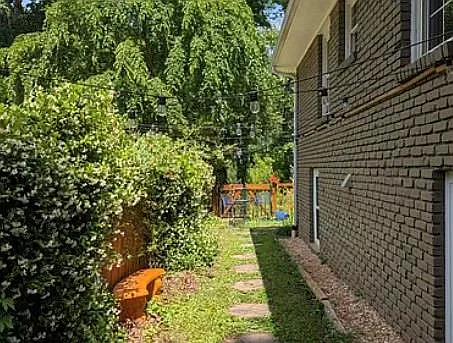 2511 Clairmont Rd NE — Photo 5