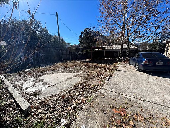 5th image of 122 Redan St