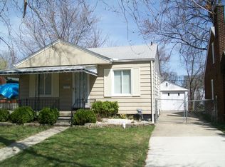 8277 Edward Ave, Center Line, MI 48015