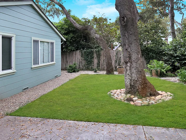 1087 Lariat Ln — Photo 15