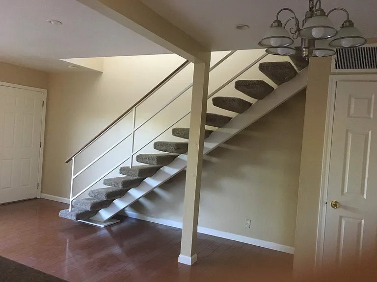 450 S Buena Vista Ave — Photo 6