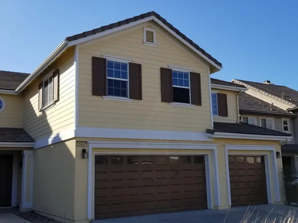 15847 Buck Point Ln, Fontana, CA 92336