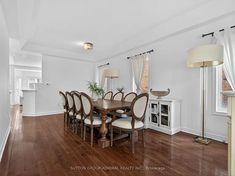 21 Asner Ave — Photo 4