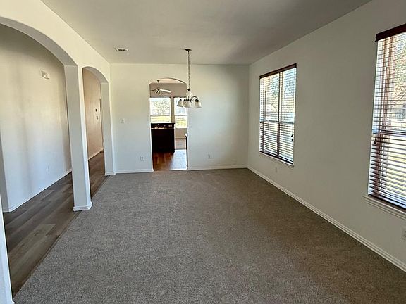 4th image of 300 Bentson Dr