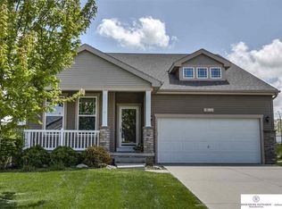 17105 Colony Dr, Omaha, NE 68136