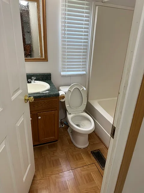 3 bed, 2016 sqft, $1,800 — Photo 3