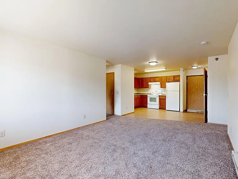 Dakota Point Apartments — Photo 12