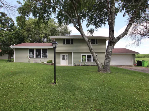 W10168 County Road F, Fox Lake, WI 53933