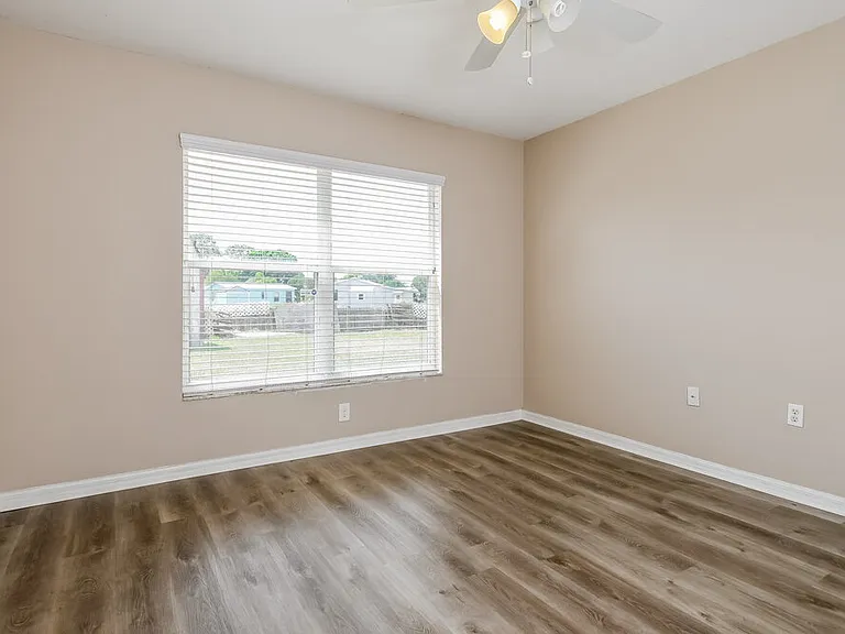 1940 Villa Angelo Blvd — Photo 11