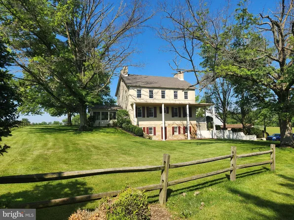 4560 Bossler Rd, Elizabethtown, PA 17022
