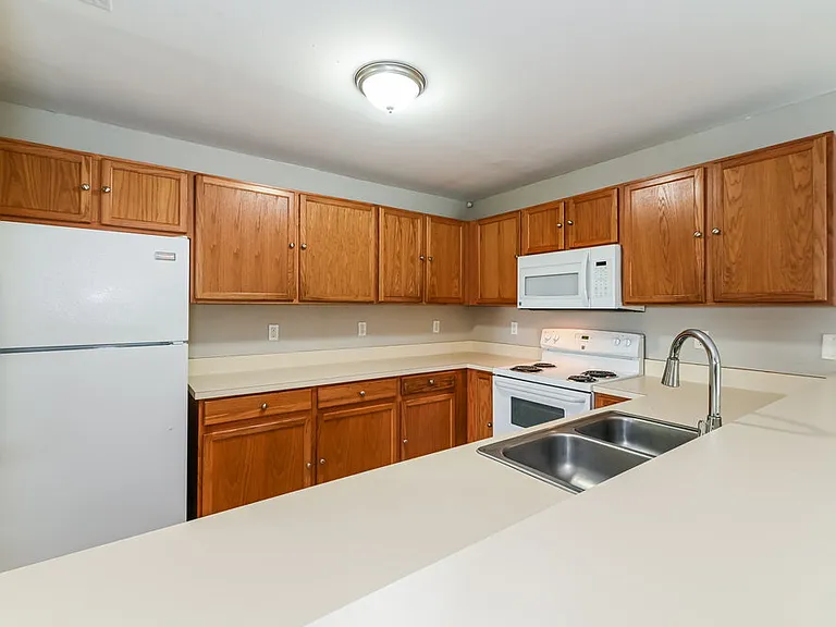 736 Jack Ave S — Photo 7