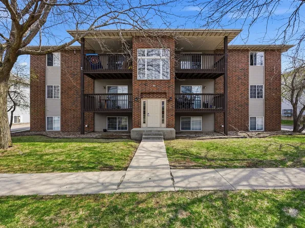 86 Westside Dr #86, Iowa City, IA 52246