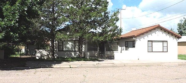 2nd image of 618 S 4th St