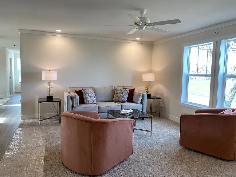 Newburg Meadows — Photo 12