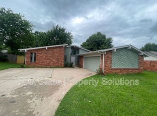 623 N Canadian Ter, Mustang, OK 73064