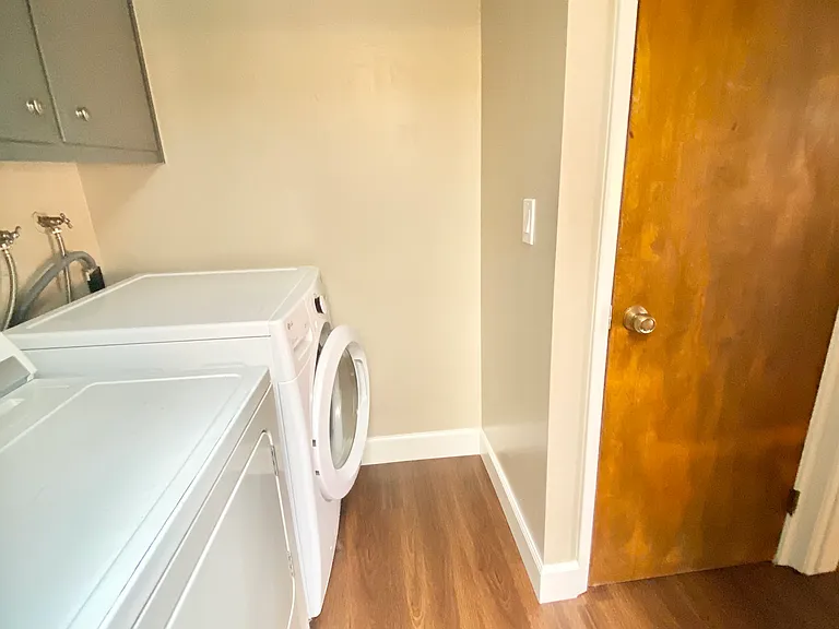 1529 Oak Ave — Photo 11