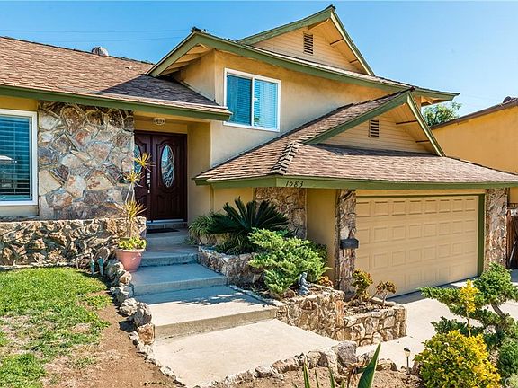 4th image of 1583 E Palm Dr