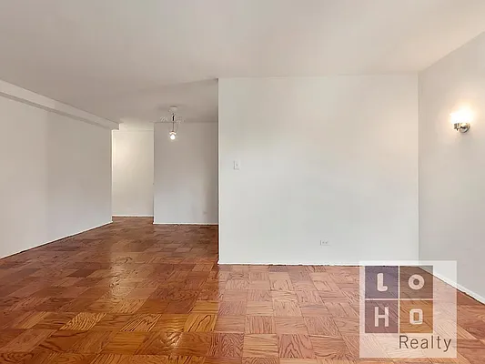 Sold by LoHo Realty | media 22