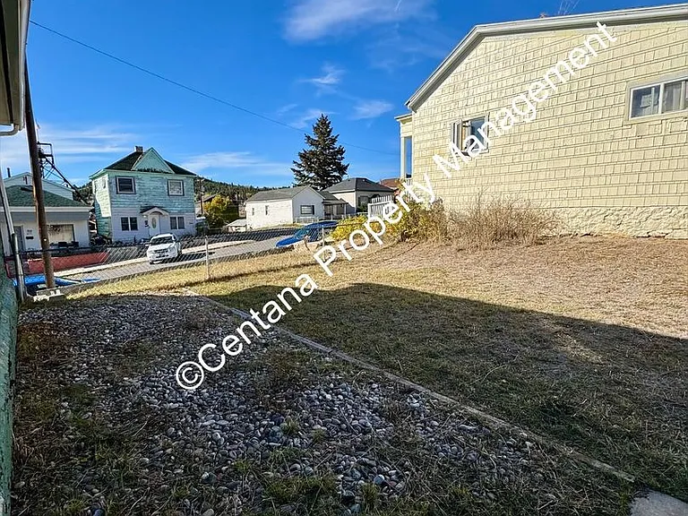 530 N Franklin St — Photo 22