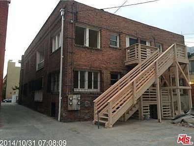 3rd image of 735 S Berendo St